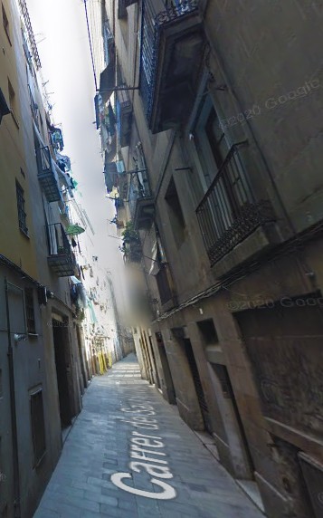 Calle Sant Pere Mitjà